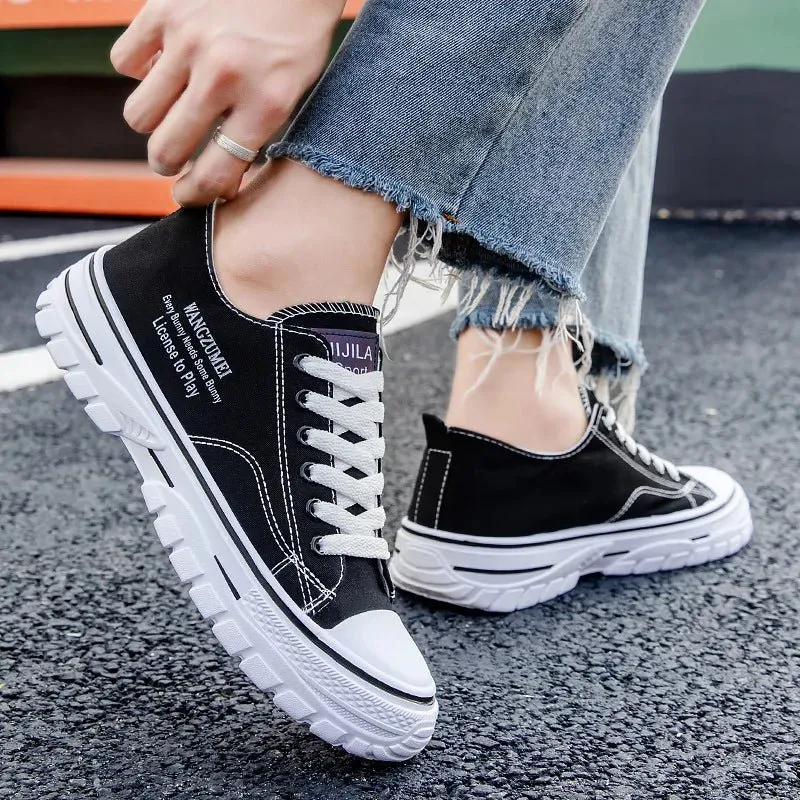 New Spring 2024 Men's Luxury Sneakers Lightweight and Breathable Low Cut Fashionable Canvas Shoes
